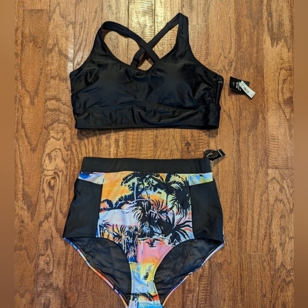 New Torrid Wireless scoop bikini top black, woman's Sz 1x - Picture 10 of 11